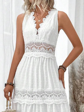 White Party Dress with Lace and V-Neck - Elegance