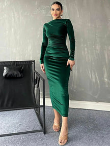 Elegant Velvet Midi Dress with Long Sleeves