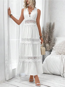 White Party Dress with Lace and V-Neck - Elegance